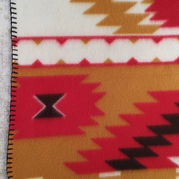 Southwest Blanket: St. Labre Indian School Aztec Fleece Throw Native American - Picture 6 of 10